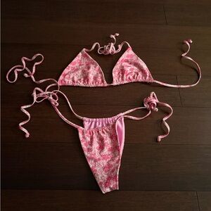 Frankie’s Bikinis Set